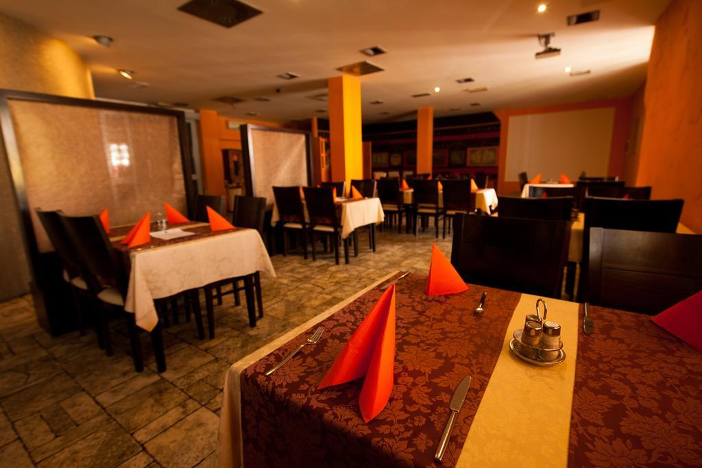 Gold Club Hotel & Casino Айдовшчіна Екстер'єр фото